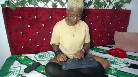 Snapshot of sweet__mar chatting on 11, 4, 2026 mariana online show from 11, 4, 2026