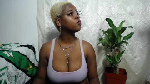 Snapshot of sweet__mar chatting on 11, 4, 2026 mariana online show from 11, 4, 2026