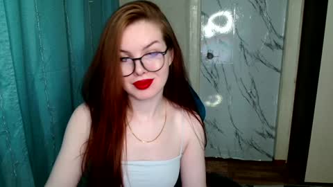 Snapshot of sweet__mooon chatting on 6, 1, 2025 sweet__mooon online show from 6, 1, 2025