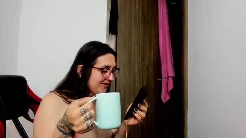 Snapshot of sweet__suck69bitch chatting on 16, 12, 2024 sweet__suck69bitch online show from 16, 12, 2024