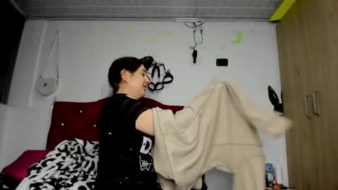 Snapshot of sweet__suck69bitch chatting on 6, 1, 2025 sweet__suck69bitch online show from 6, 1, 2025