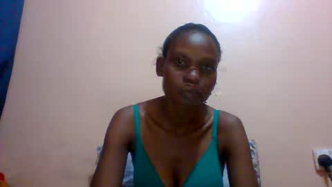 Snapshot of sweet_adora chatting on 5, 2, 2025 sweet_adora online show from 5, 2, 2025
