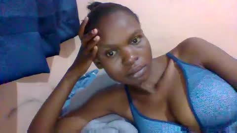 Snapshot of sweet_adora chatting on 8, 2, 2025 sweet_adora online show from 8, 2, 2025