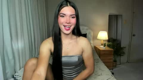 Snapshot of sweet_angel985251 chatting on 18, 5, 2026 SweetAangel online show from 18, 5, 2026