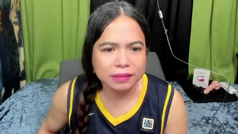 Snapshot of sweet_asiants_4u chatting on 28, 4, 2026 izza izzasweet online show from 28, 4, 2026