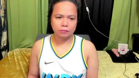 Snapshot of sweet_asiants_4u chatting on 19, 5, 2026 izza izzasweet online show from 19, 5, 2026