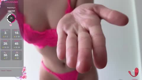 Kate and Erica online show from 8, 3, 2026