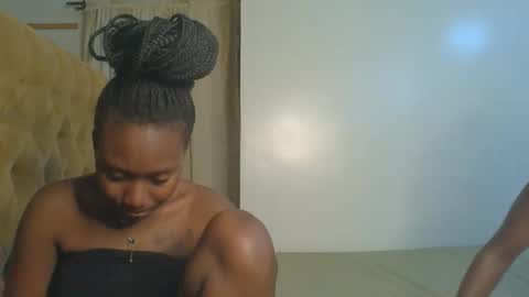 Camila online show from 10, 11, 2025