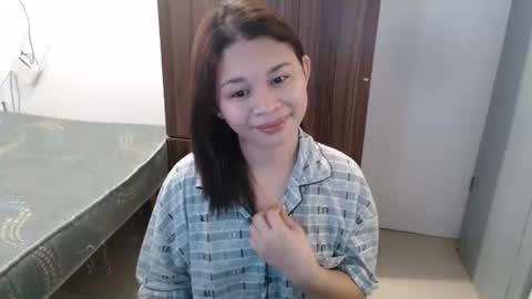 sweet_cassyxx online show from 13, 4, 2026