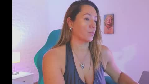 Sweet Evans online show from 23, 2, 2026