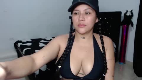 Snapshot of sweet_evil2025 chatting on 23, 1, 2025 Diana online show from 23, 1, 2025