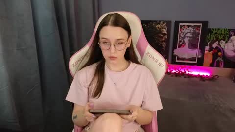 Snapshot of sweet_frosty chatting on 8, 6, 2026 Alice online show from 8, 6, 2026