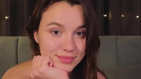 Snapshot of sweet_haeven chatting on 14, 1, 2025 Im Mia.LOVELY PATTERNS 100  120  160  200 my toy buzzes from 2 tip online show from 14, 1, 2025