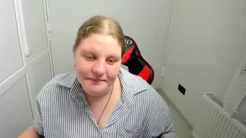 Snapshot of sweet_karla_la chatting on 2, 6, 2026 Karla online show from 2, 6, 2026