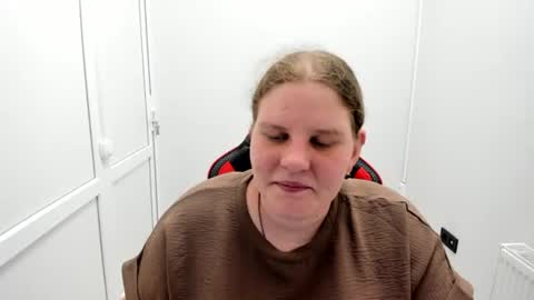 Snapshot of sweet_karla_la chatting on 21, 6, 2026 Karla online show from 21, 6, 2026