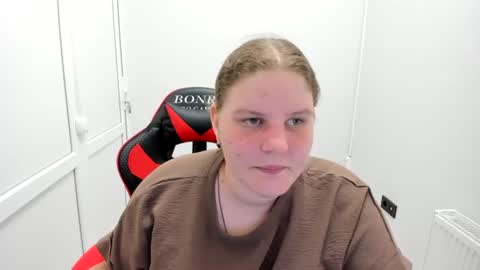 Snapshot of sweet_karla_la chatting on 22, 6, 2026 Karla online show from 22, 6, 2026