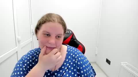 Snapshot of sweet_karla_la chatting on 23, 6, 2026 Karla online show from 23, 6, 2026