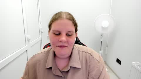 Snapshot of sweet_karla_la chatting on 19, 7, 2026 Karla online show from 19, 7, 2026