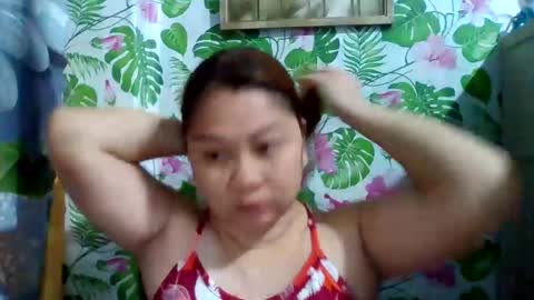 Snapshot of sweet_kayley chatting on 5, 1, 2025 sweet_kayley online show from 5, 1, 2025
