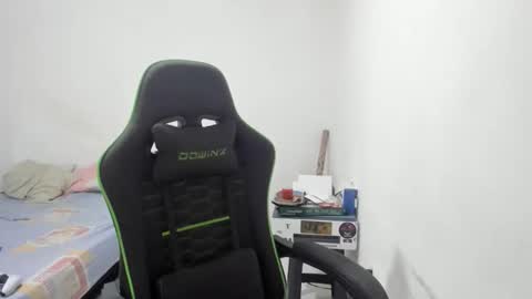 sweet_kitty_777 online show from 4, 11, 2025