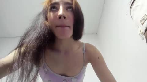 Snapshot of sweet_kitty_777 chatting on 14, 5, 2026 sweet_kitty_777 online show from 14, 5, 2026
