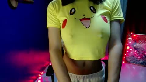 Snapshot of sweet_like_angel143 chatting on 22, 5, 2026 angie online show from 22, 5, 2026