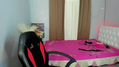 sweet_marie21 online show from 29, 4, 2026