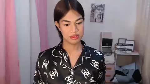 Snapshot of sweet_melonxxx chatting on 29, 10, 2025 Melon online show from 29, 10, 2025