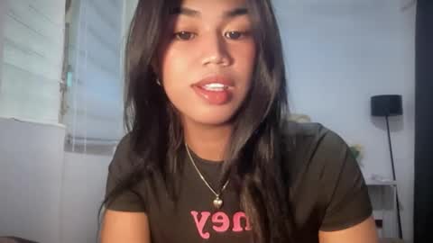 Snapshot of sweet_melonxxx chatting on 17, 5, 2026 Melon online show from 17, 5, 2026