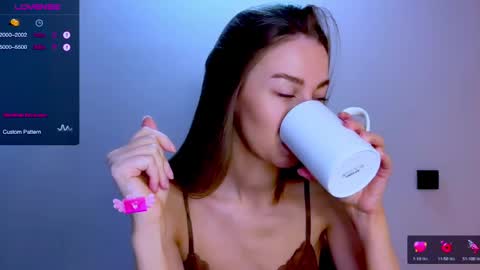 Snapshot of sweet_mia_91 chatting on 26, 4, 2026 Mia online show from 26, 4, 2026