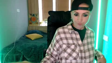 sweet_n_strong online show from 14, 4, 2026