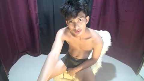 Snapshot of sweet_neth chatting on 13, 4, 2026 KENNETH online show from 13, 4, 2026