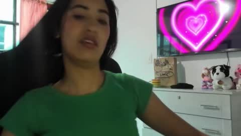 Nhaomy online show from 15, 12, 2025