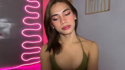 sweet_nikki03 online show from 18, 4, 2026