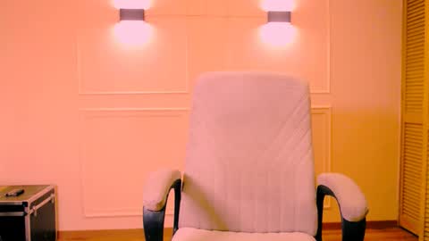 My name is Catalina. Please say hello I like to chat with you. If you have requests please use tip online show from 16, 12, 2025