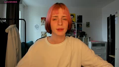 kira online show from 4, 4, 2026