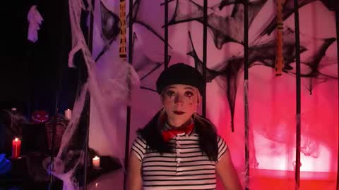 Snapshot of sweet_penny_ chatting on 11, 10, 2025 Penny  online show from 11, 10, 2025