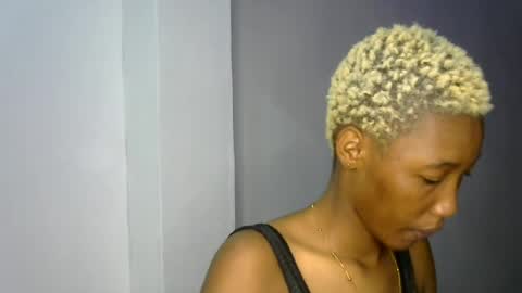 Snapshot of sweet_pussy04 chatting on 19, 6, 2026 sweet girl online show from 19, 6, 2026