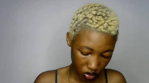 Snapshot of sweet_pussy04 chatting on 25, 6, 2026 sweet girl online show from 25, 6, 2026