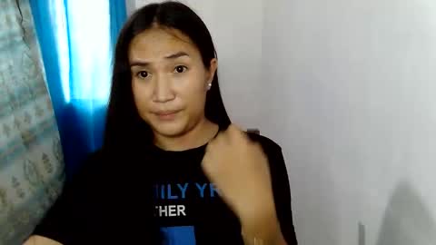 Snapshot of sweet_reyan2003 chatting on 29, 5, 2026 REYAN online show from 29, 5, 2026