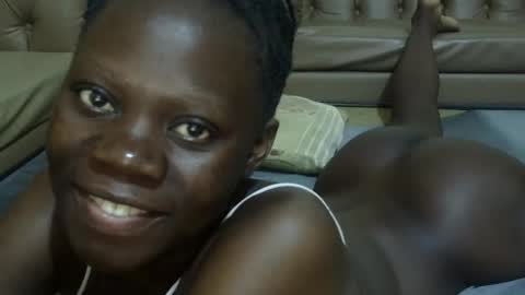 Snapshot of sweet_sharon01 chatting on 12, 5, 2026 Sharon online show from 12, 5, 2026