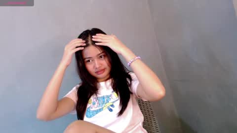 Snapshot of sweet_sirenxx chatting on 9, 12, 2024 Leah online show from 9, 12, 2024