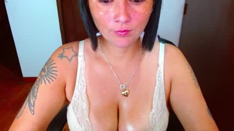 Snapshot of sweet_tammyy chatting on 7, 4, 2026 tammy IG stammy 36 online show from 7, 4, 2026