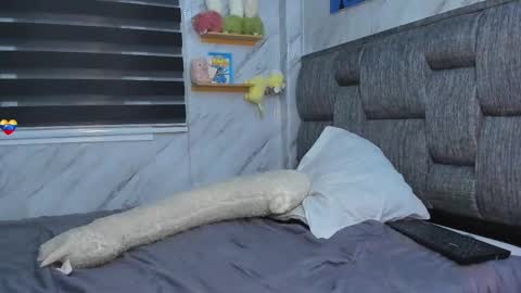 Snapshot of sweet_tits2 chatting on 28, 9, 2025 Isabella online show from 28, 9, 2025