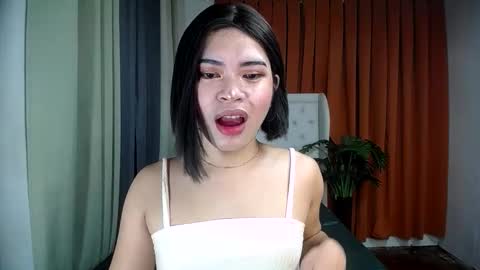 sweet_trexie online show from 9, 4, 2026