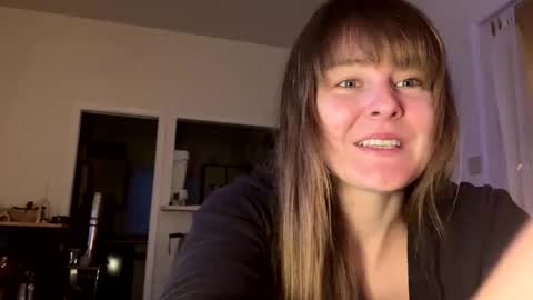 Snapshot of sweet_truffle chatting on 16, 12, 2024 Heidi Brenner - Please check bio for schedule FAQ online show from 16, 12, 2024