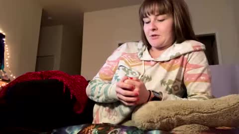 Snapshot of sweet_truffle chatting on 19, 12, 2024 Heidi Brenner - Please check bio for schedule FAQ online show from 19, 12, 2024