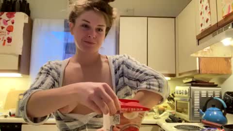Snapshot of sweet_truffle chatting on 20, 2, 2025 Heidi Brenner - Please check bio for schedule FAQ online show from 20, 2, 2025