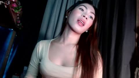 sweet_vell online show from 2, 6, 2026