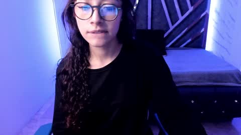 sweet_venus4 online show from 8, 1, 2025